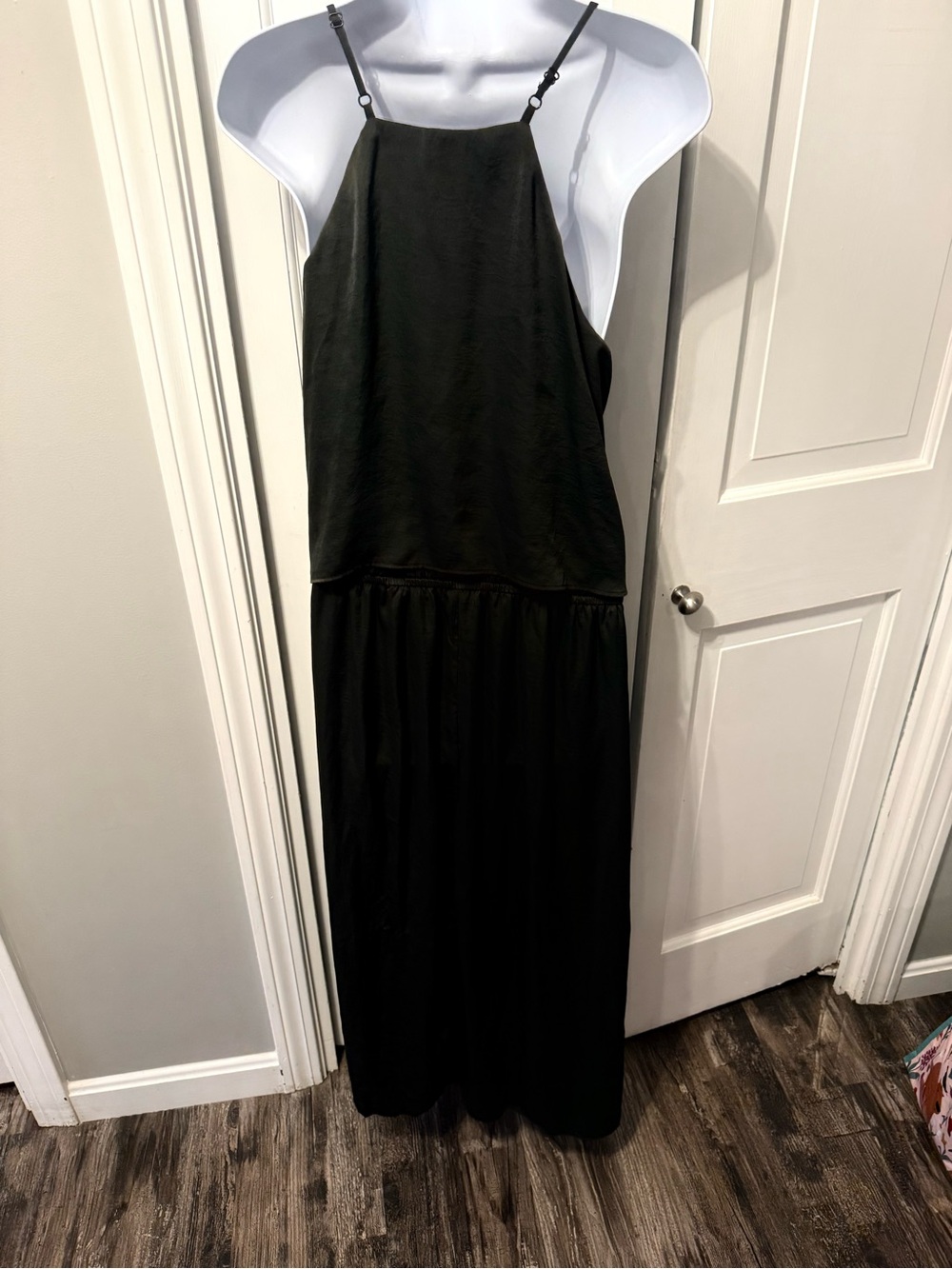 City Chic Dark Olive Midi Dress with Side Slit hunter Green - Picture 5 of 9